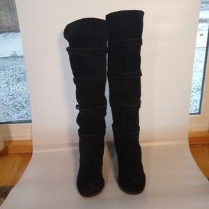 Super cute suede BCBG black boots!